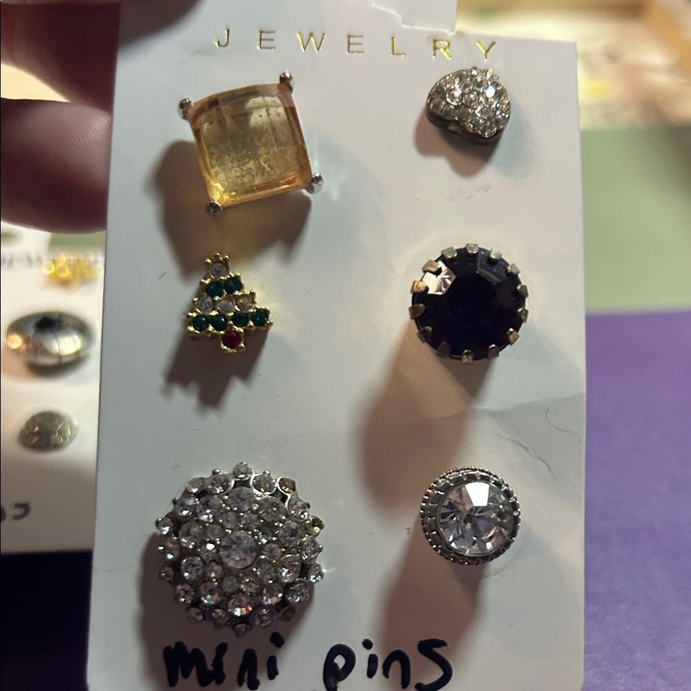 Assorted Mini Pins Sets - Picture 5 of 6